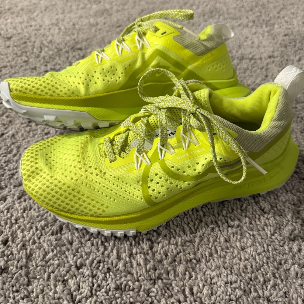Nike React Pegasus Trail 4 Women's Running Shoes Size 6 Neon Yellow